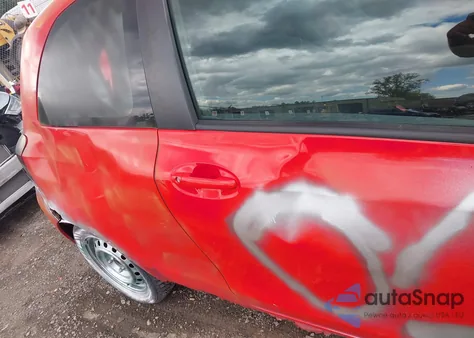 2010 Toyota Yaris из США, поврежденный, VIN JTDJT4K34A5313518